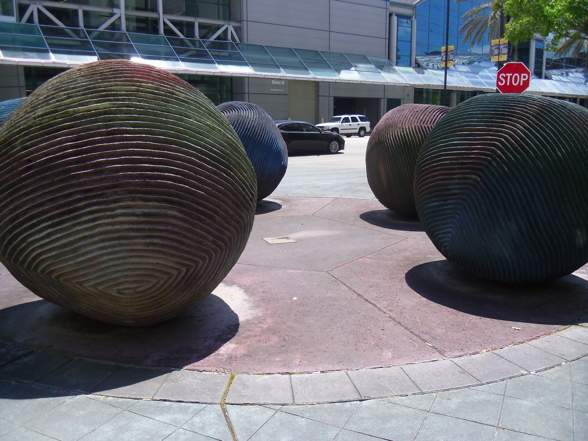 sculpture at Diamond Street pocket park across the street from Morial Convention Center