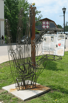 wire sculpture of hand 2 wire sculpture of hand 2